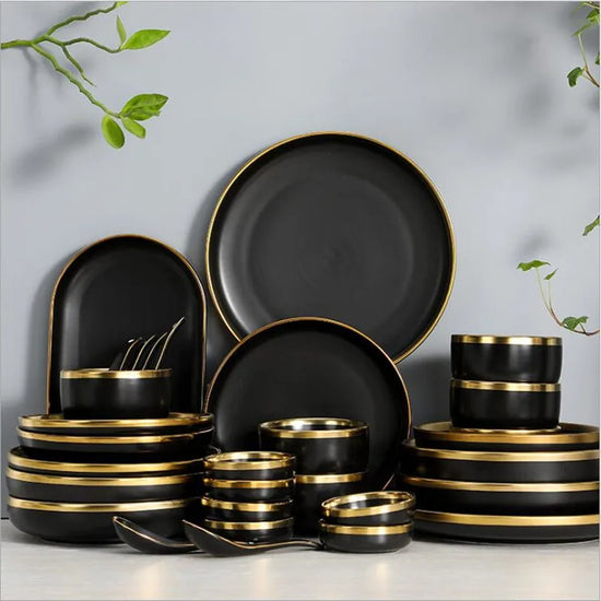 Preta com Borda Dourada – Luxo e Sofisticação à Mesa
