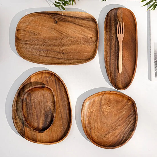Prato e Bandeja de Madeira Maciça – Design Irregular e Elegante